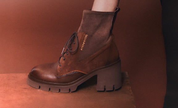 zapatos hispanitas marrones