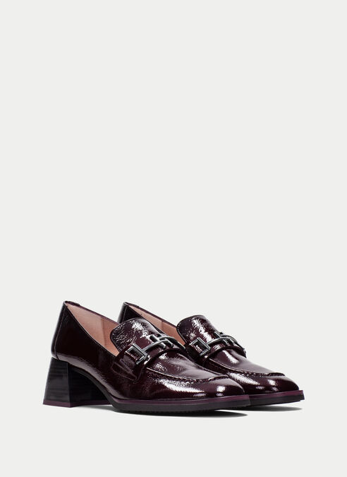 mocasin milan wine