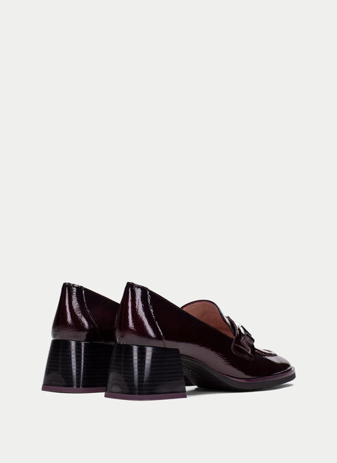 mocasin milan wine
