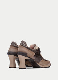 zapatos abotinado saigon taupe - hispanitas