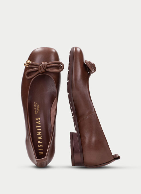 bailarina genova hazelnut