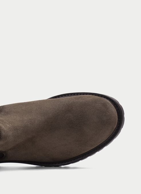 botins  cinzento
