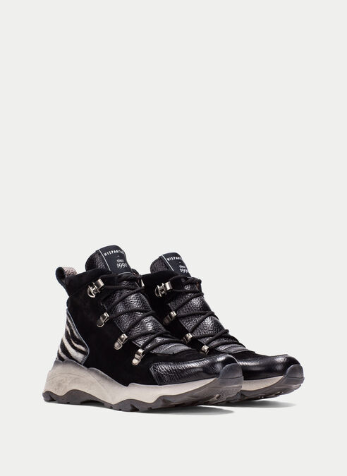 botin sport nepal negro-cebra