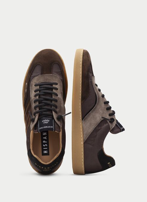 sneakers  marrom