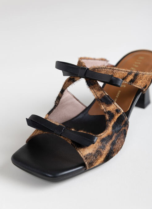 sandalia tacón rosa leopardo-camel-negro