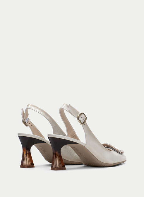 destalonado dalia blanche