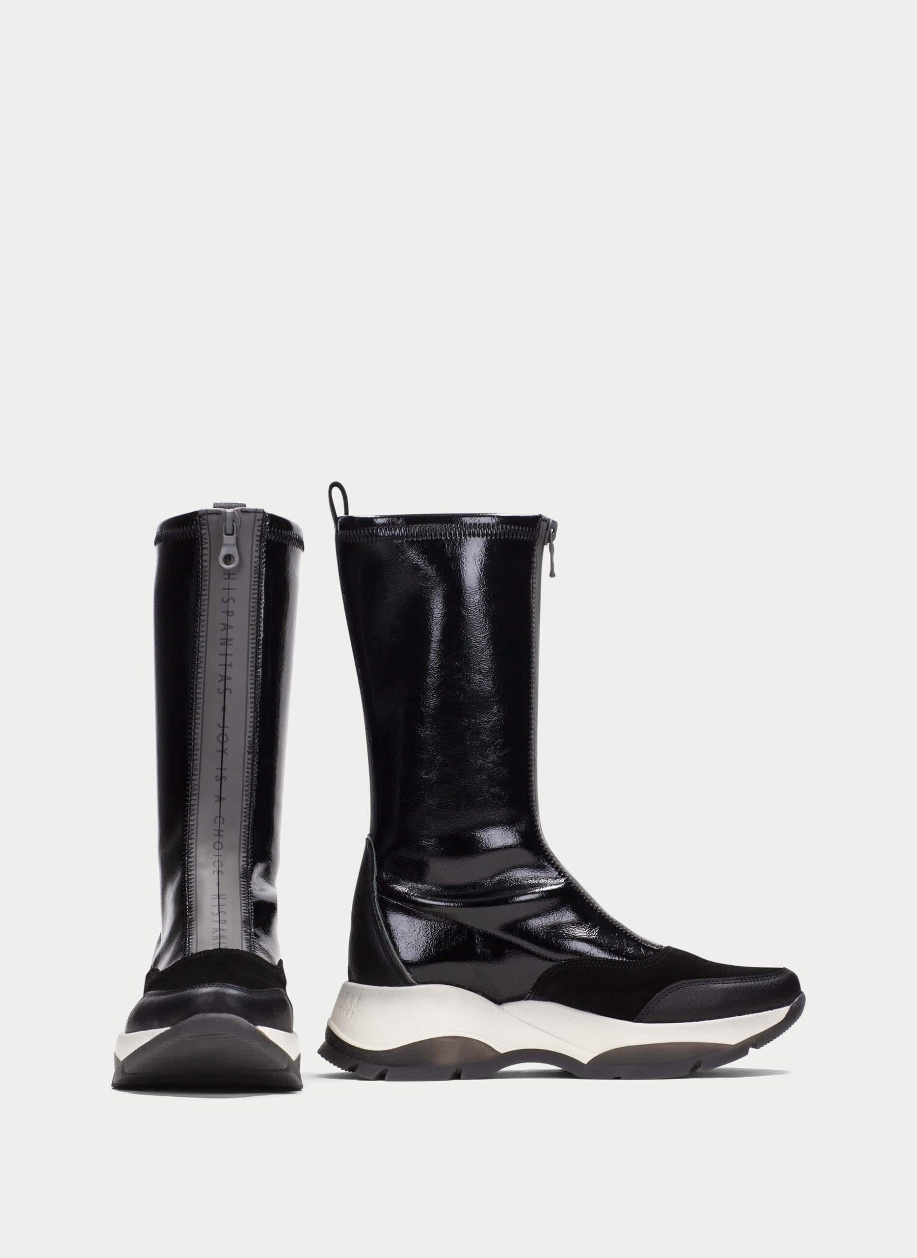 botas negras fondo de armario