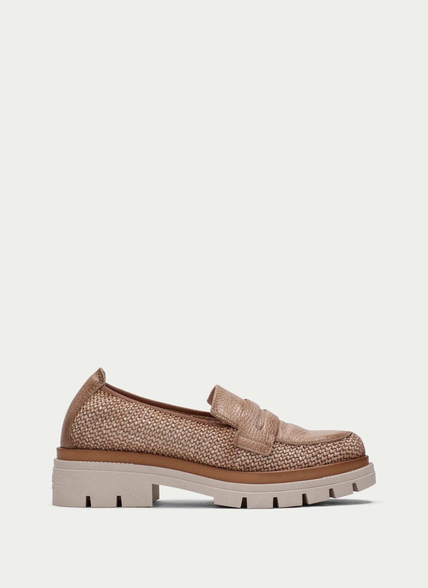 mocasines tono neutro