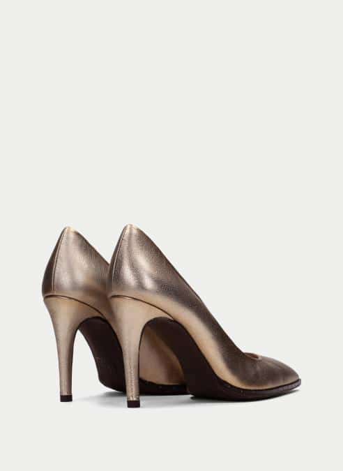 zapatos tacon color oro
