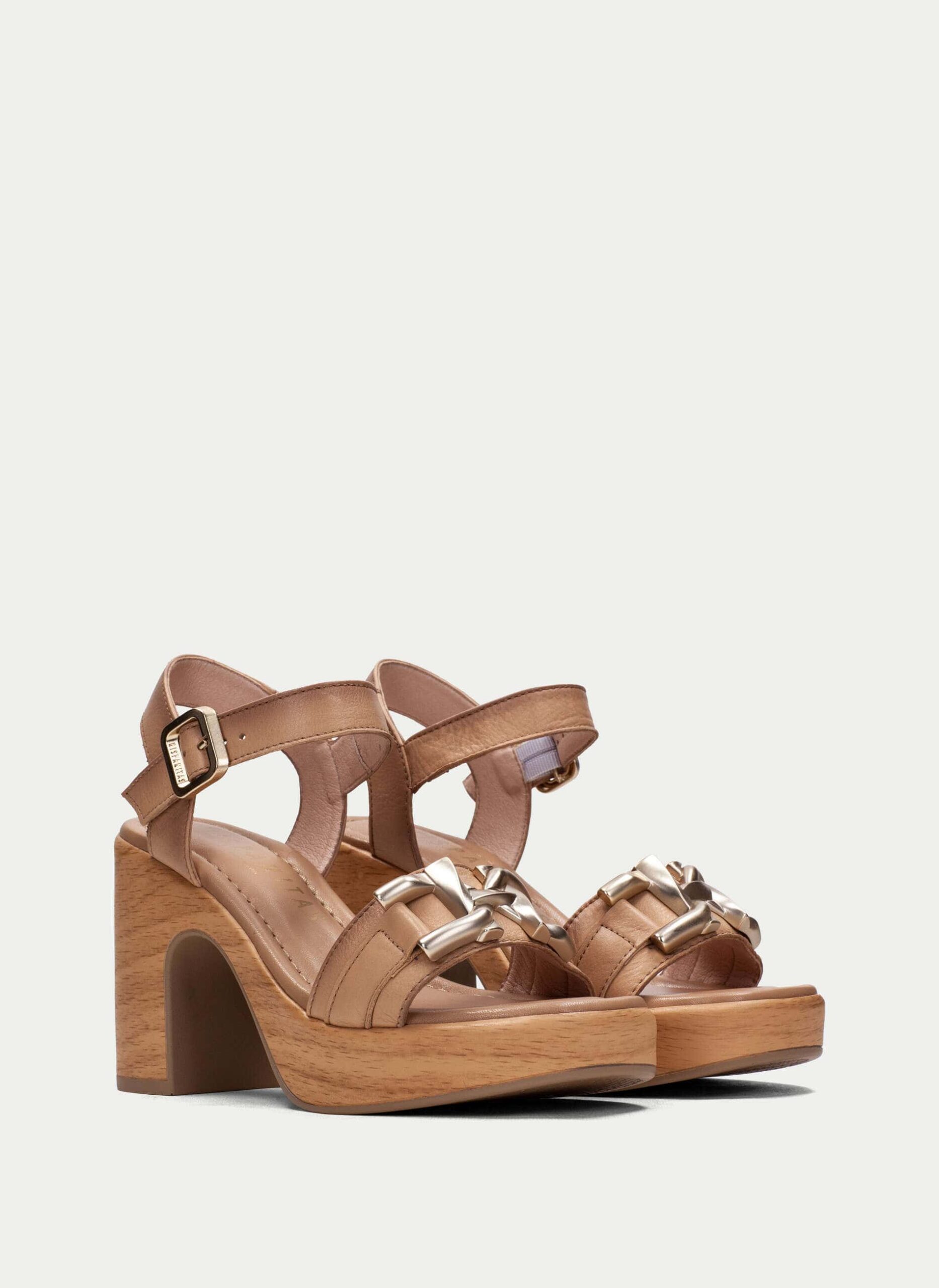 Sandalias con tacón imprescindibles para mujer