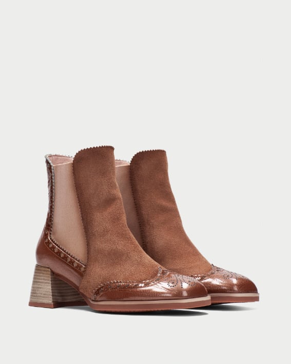 botas elegantes marrones