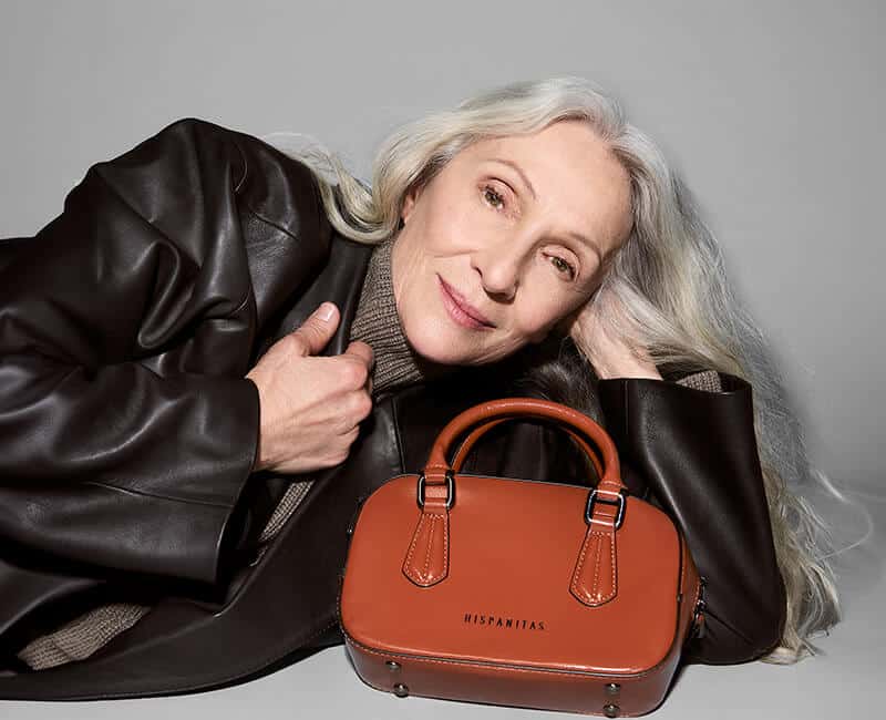 como guardar bolsos poco espacio