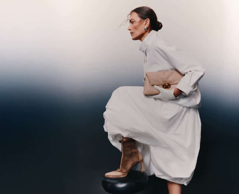 zapatos y bolso del mismo color